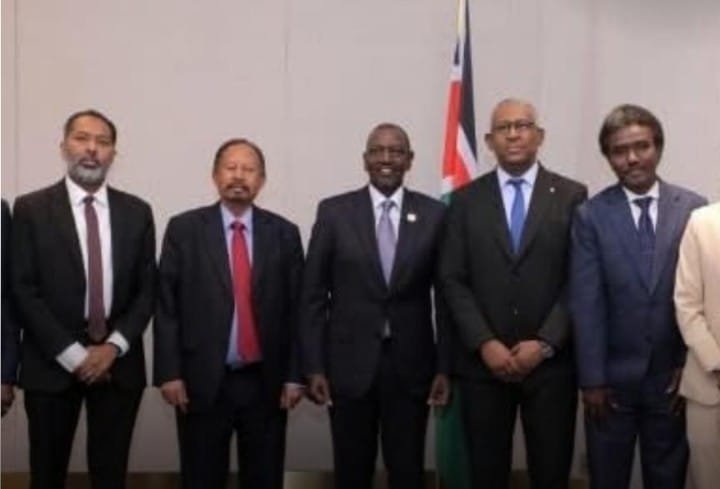 وفد التحالف والرئيس الكينى