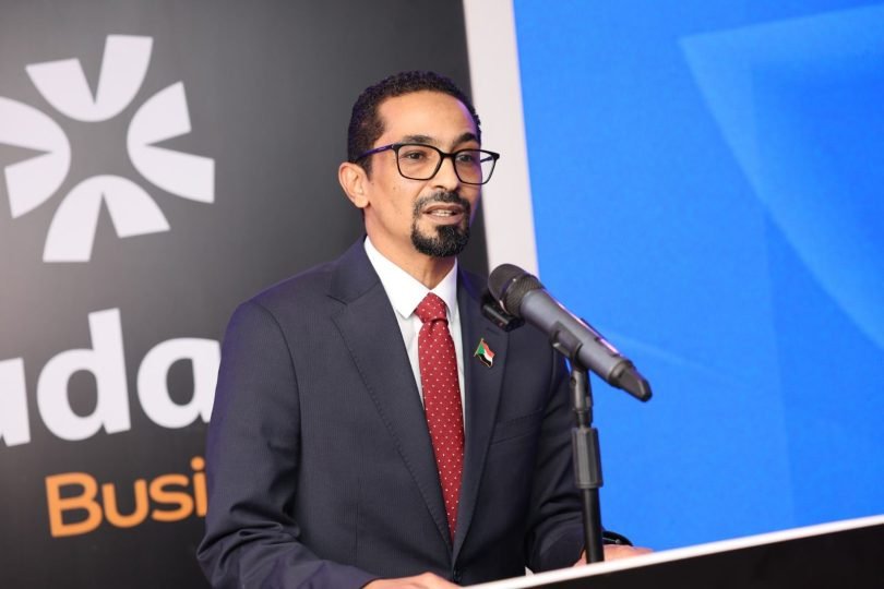 وزير الإتصالات