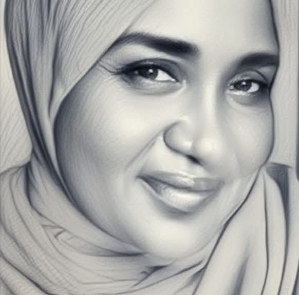 استاذة نفيسة حجر
